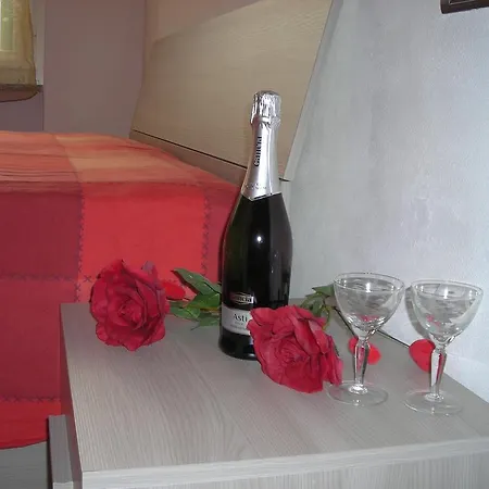 Le Palme House Rifugio Romantico & Late Check-Out Perledo Exterior photo